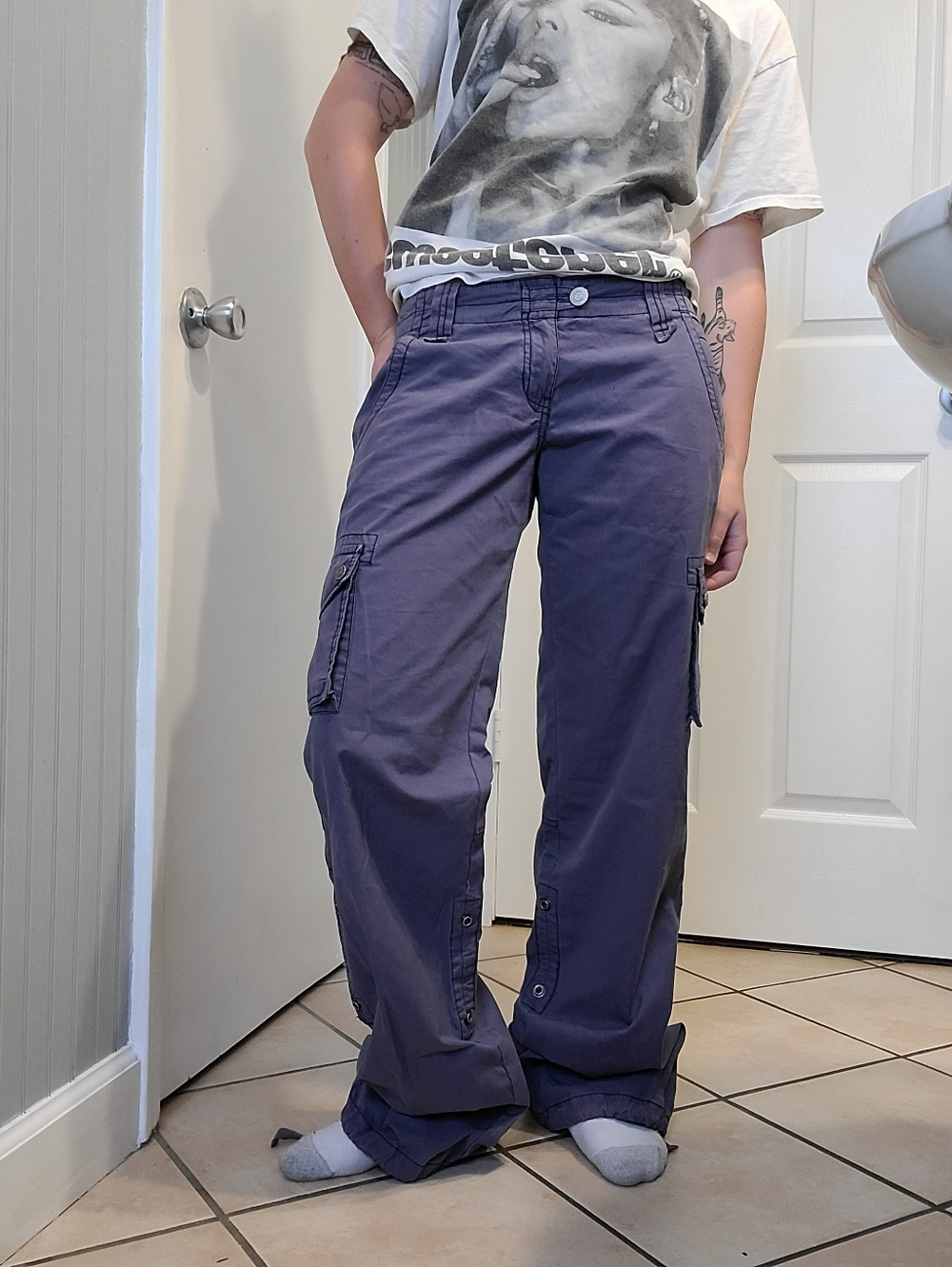 cargo pants - Picture 2 of 8